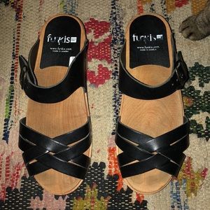 Black  Funkis low sandal